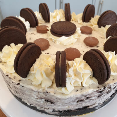 'Oreo' Biscuit Cheesecake (Whole)