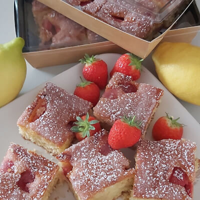 Lemon And Strawberries Drizzle Cake