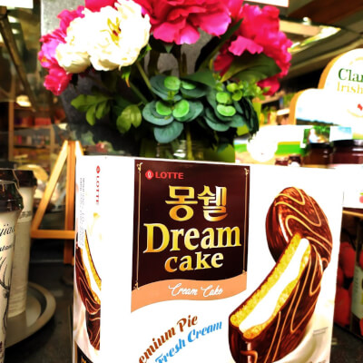 Dream Cake 12 Packs (384G)