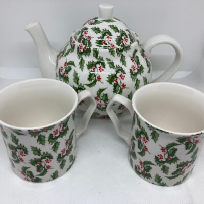 Christmas Holly Teapot And 2 Mugs 