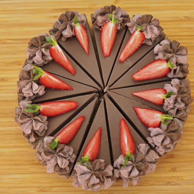 Chocolate & Strawberry Raw Cake