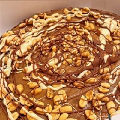 Caramel And Peanut Brownies Cake 6Inch