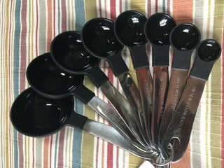 Set Of 8 Pc Measuring Spoons
