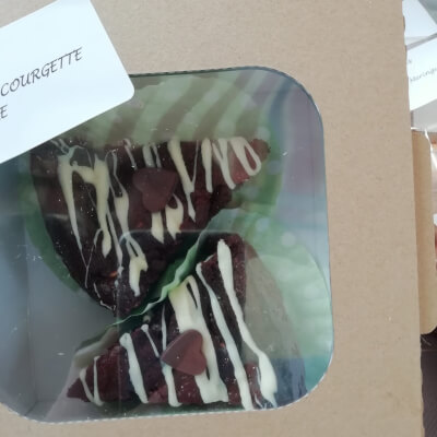 Box Of 2 Slices Of Chocolate Courgette Cake With Gluten Free Ingredients , May Contain Traces Of Gluten   Not  Suitable For People With Coeliac 
