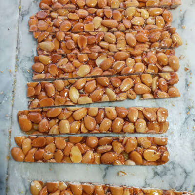 Small Blanched Almond Brittle