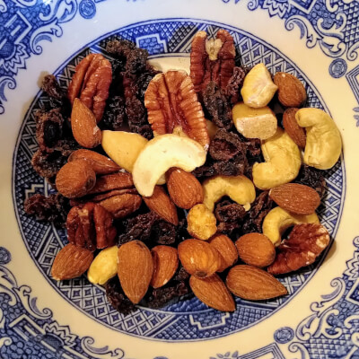 Mixed Nuts And Raisins 
