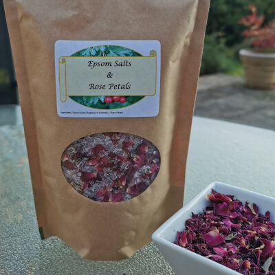 Epsom Salts With Rose Petals 